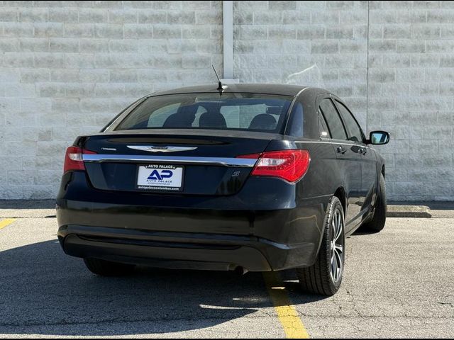 2013 Chrysler 200 Touring