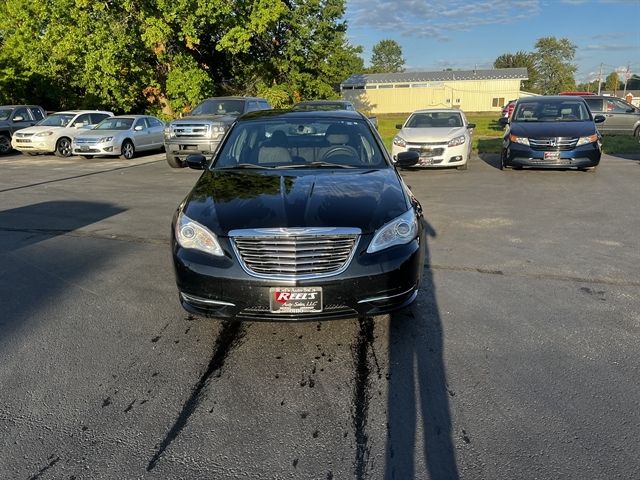 2013 Chrysler 200 LX