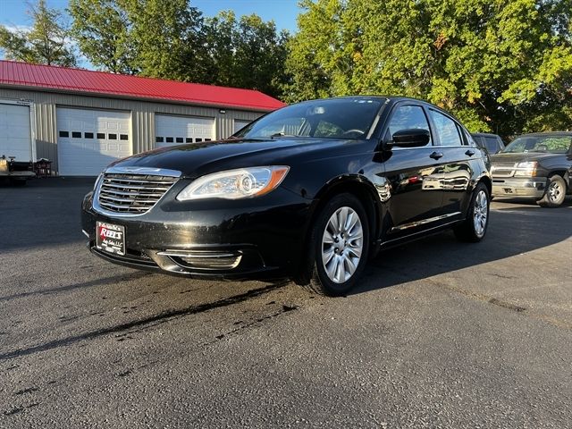 2013 Chrysler 200 LX