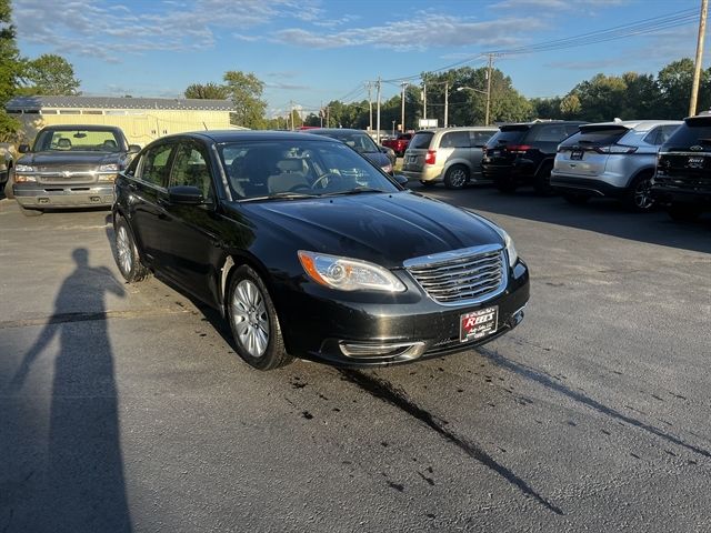 2013 Chrysler 200 LX