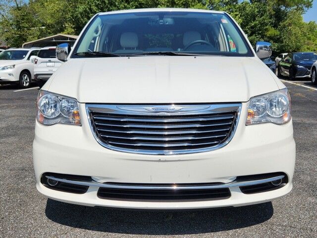 2013 Chrysler Town & Country Touring-L