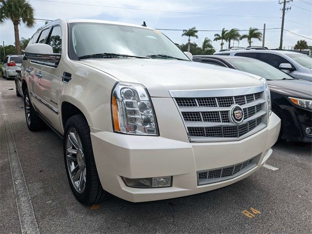 2013 Cadillac Escalade Platinum Edition