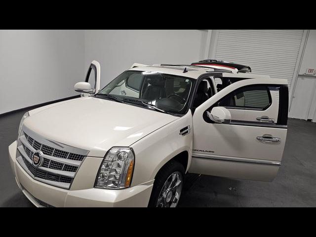 2013 Cadillac Escalade Platinum Edition