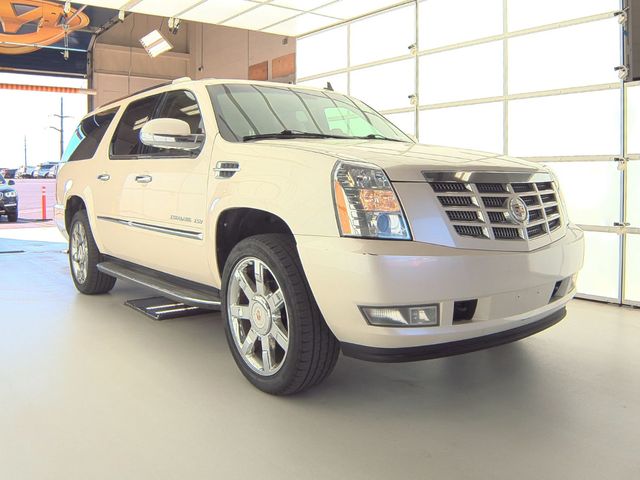 2013 Cadillac Escalade ESV Luxury