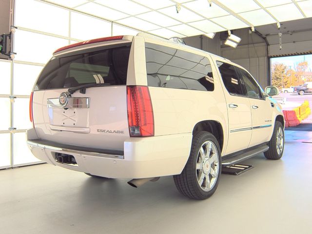 2013 Cadillac Escalade ESV Luxury