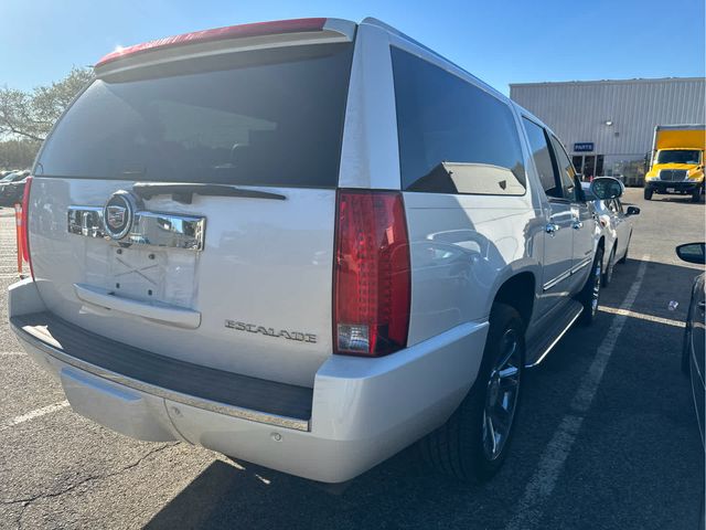 2013 Cadillac Escalade ESV Luxury