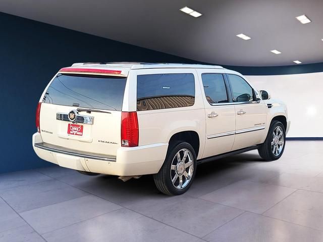 2013 Cadillac Escalade ESV Luxury