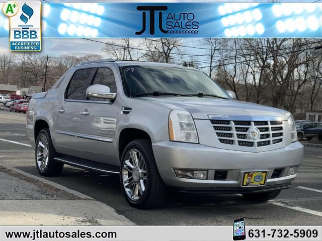 2013 Cadillac Escalade EXT Luxury