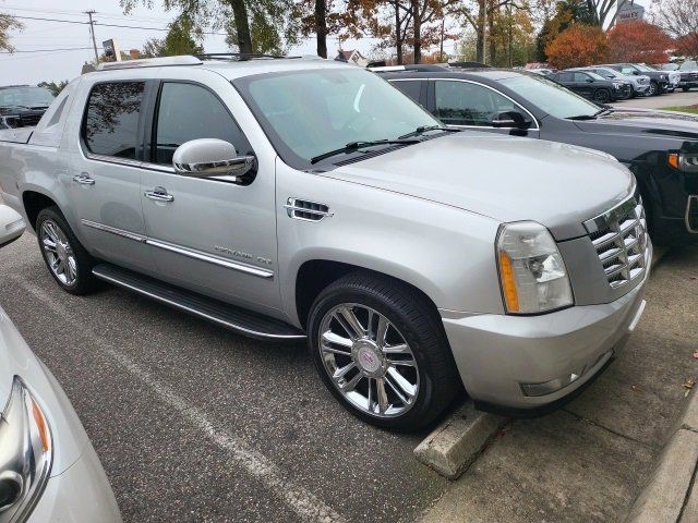 2013 Cadillac Escalade EXT Luxury