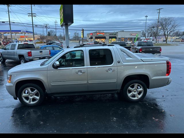 2013 Chevrolet Avalanche LS