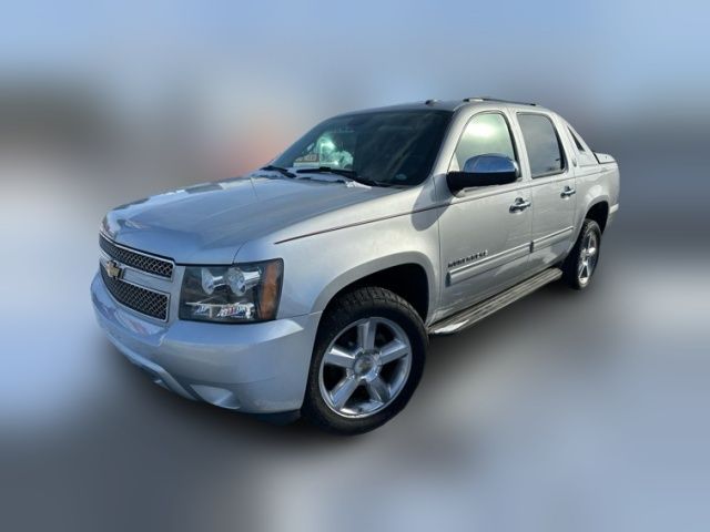 2013 Chevrolet Avalanche LS