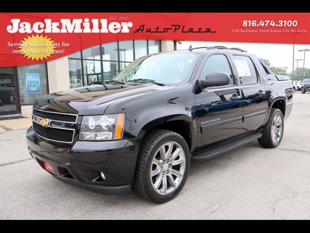 2013 Chevrolet Avalanche LS