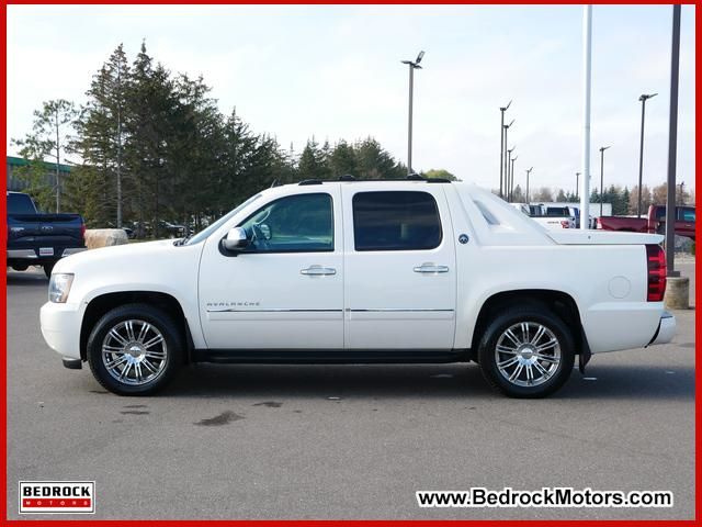 2013 Chevrolet Avalanche LTZ