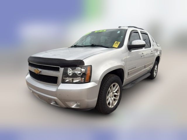 2013 Chevrolet Avalanche LS