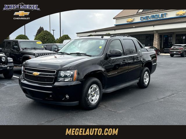 2013 Chevrolet Avalanche LS