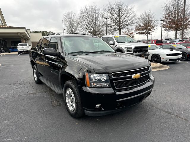 2013 Chevrolet Avalanche LS