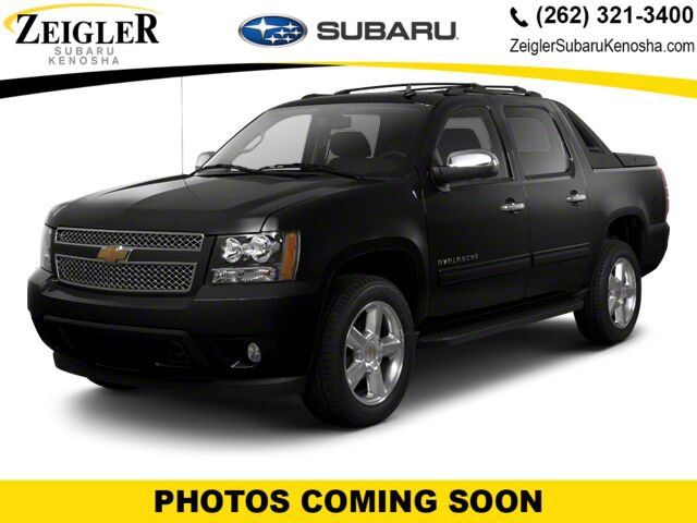 2013 Chevrolet Avalanche LS