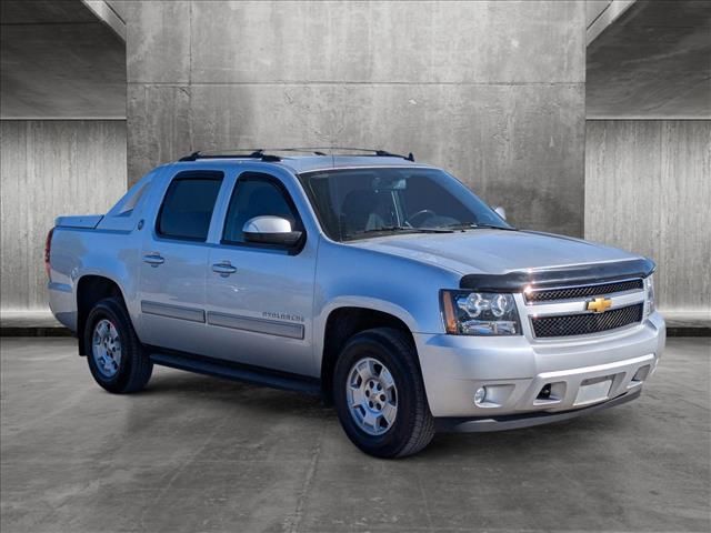 2013 Chevrolet Avalanche LS