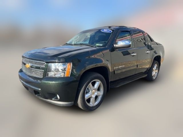 2013 Chevrolet Avalanche LS