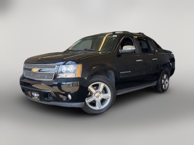 2013 Chevrolet Avalanche LS