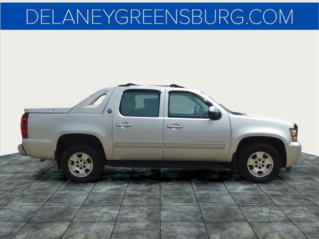 2013 Chevrolet Avalanche LS