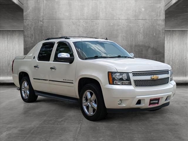 2013 Chevrolet Avalanche LTZ