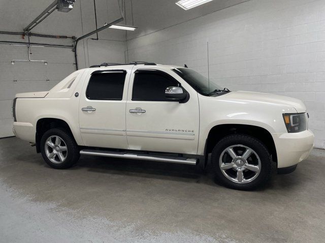 2013 Chevrolet Avalanche LTZ