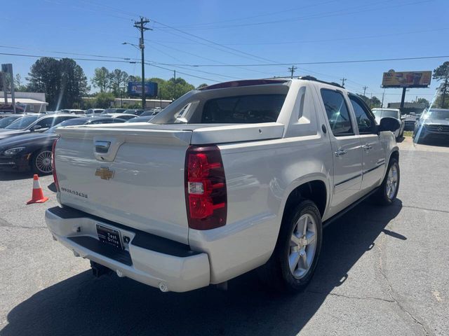 2013 Chevrolet Avalanche LTZ
