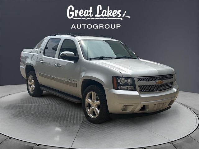 2013 Chevrolet Avalanche LS
