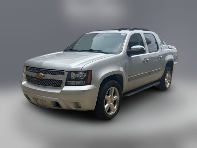 2013 Chevrolet Avalanche LS