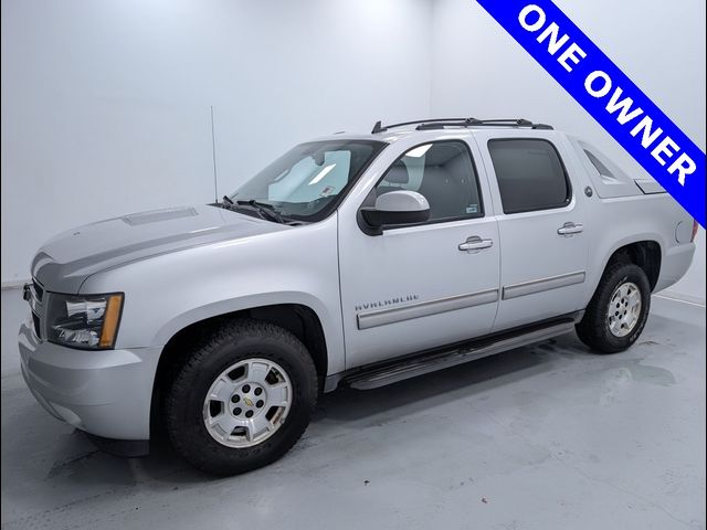 2013 Chevrolet Avalanche LS