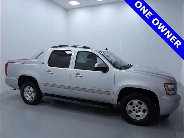 2013 Chevrolet Avalanche LS