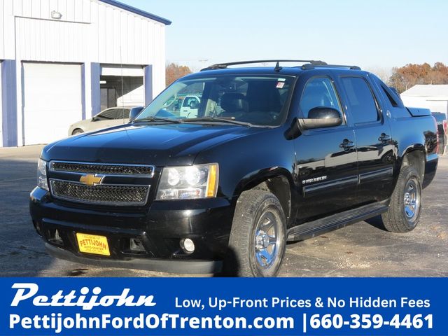 2013 Chevrolet Avalanche LS