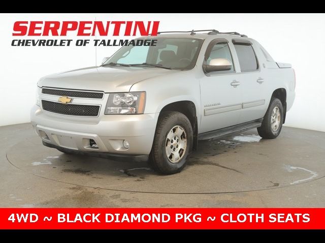 2013 Chevrolet Avalanche LS