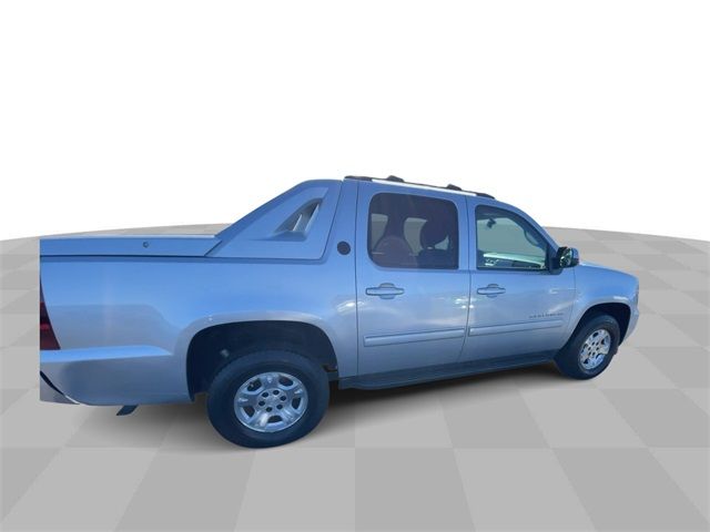 2013 Chevrolet Avalanche LS