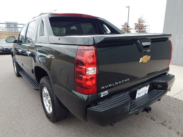 2013 Chevrolet Avalanche LS