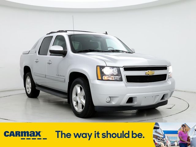 2013 Chevrolet Avalanche LS