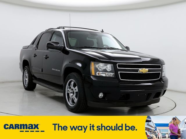 2013 Chevrolet Avalanche LS