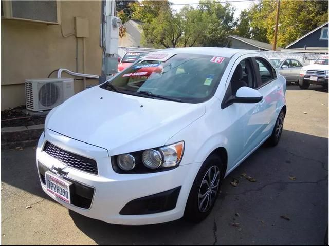 2013 Chevrolet Sonic LS