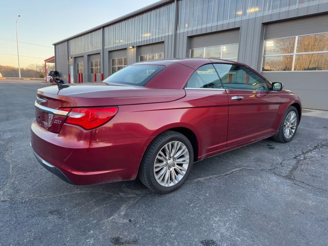 2013 Chrysler 200 Limited