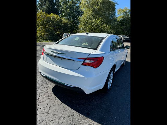 2013 Chrysler 200 Touring