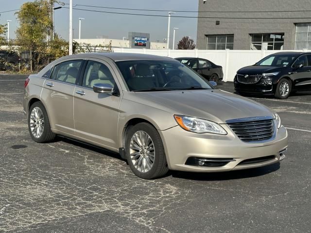 2013 Chrysler 200 Limited