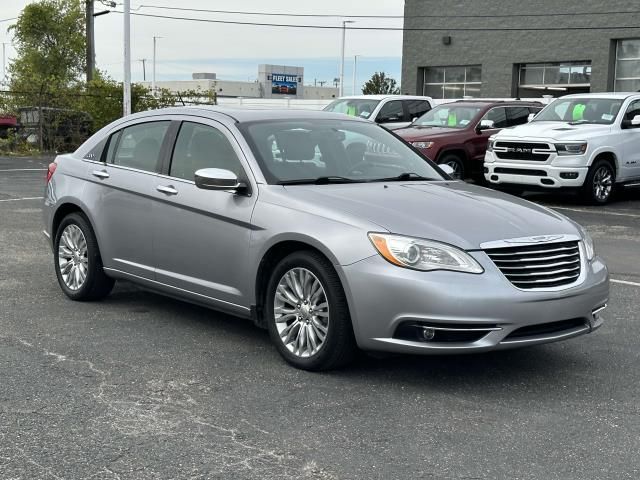 2013 Chrysler 200 Limited