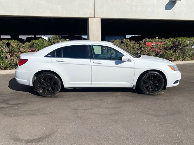 2013 Chrysler 200 LX