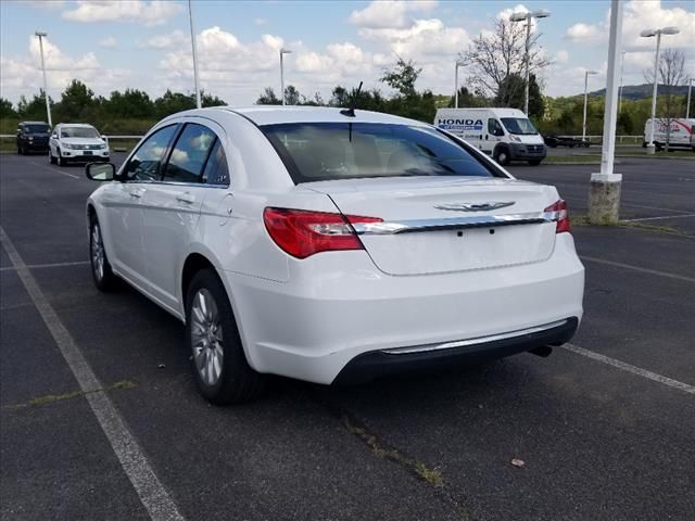 2013 Chrysler 200 LX