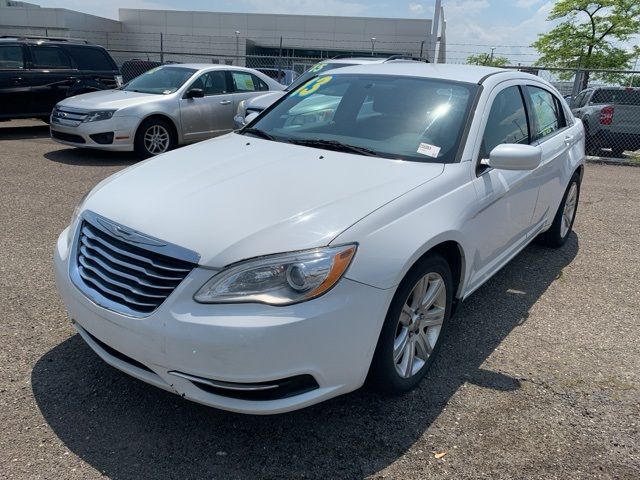 2013 Chrysler 200 LX