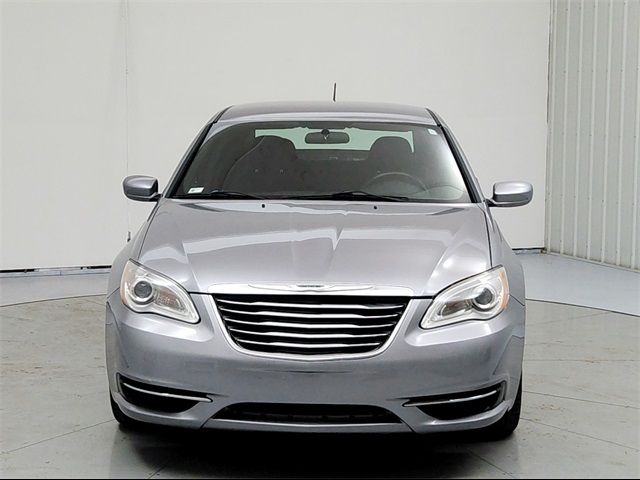 2013 Chrysler 200 LX