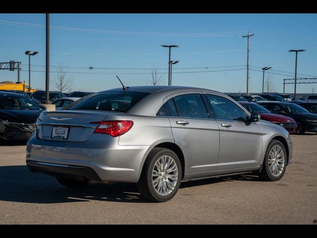 2013 Chrysler 200 LX