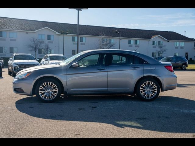 2013 Chrysler 200 LX