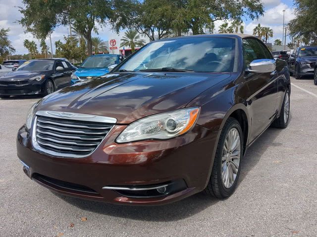 2013 Chrysler 200 Limited